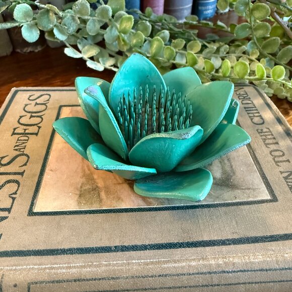 Rare Vintage Green Lead Lotus Flower Frog/ Kenzan for Ikebana - Picture 5 of 10